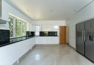 Approved Used J Pull Kitchen, Bosch Appliances - Picture 1 of 20