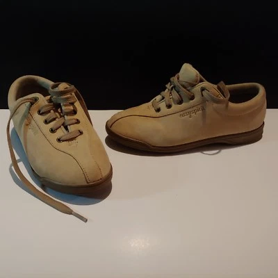 Womens 6 Easy Spirit antigravity tan suede tennis shoe - Image 1 of 4