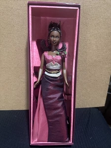 Exotic Intrigue African American Barbie Avon Collector Edition KOSTENLOSER VERSAND - Bild 1 von 6