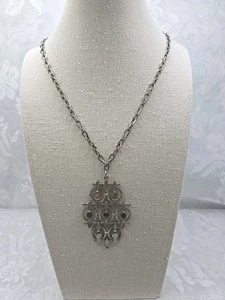 Vintage Silver Tone Chain W/Metal Unique Style Pendant - Picture 1 of 9