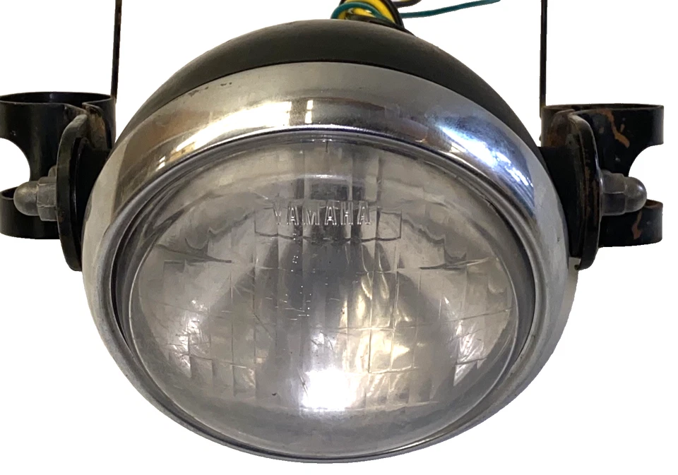 Yamaha IT400 IT 400 1979 lente de faro con toma Stanley 3R8-84120-60-00 OEM Foto 1 de 4