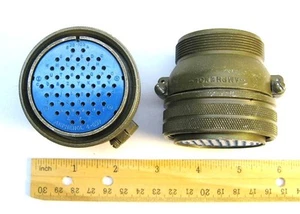New Amphenol 36-10S Connector 4-697 - Picture 1 of 1
