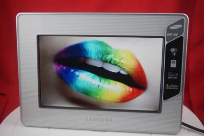 Samsung SPF-72V 7" Widescreen Digital Photo Frame (Ref 083) - Image 1 of 4