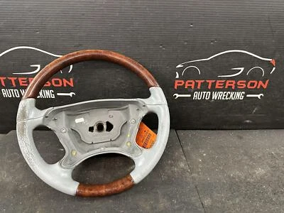 03-06 MERCEDES SL500 VOLANTE ENVUELTO EN CUERO CON GRANO DE MADERA GRIS CENIZA Foto 1 de 4