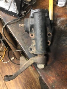 Isuzu Pup diesel manual steering box fits 1981-1987 gas or diesel - Picture 1 of 5