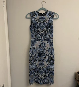 Valentino Runway F/W 2013 Delft Blue Floral Lace MIDI Dress Size 2 - Picture 1 of 12