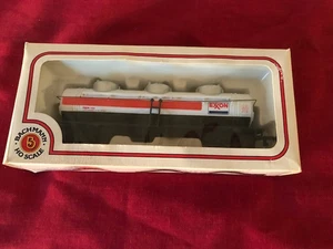 Serbatoio carburante Bachmann scala HO Exxon 3 cupole articolo # 70100 - Foto 1 di 8