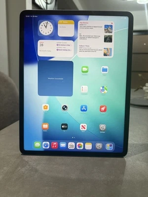 Apple iPad Pro 5th Gen 256GB Wi-Fi, 12.9in Space Grey - Image 1 of 4