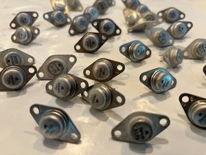 LOT OF 36 MOTOROLA TRANSISTORS 2N6425 5961-01-193-7304 F-111 AIRCRAFT - Picture 1 of 3