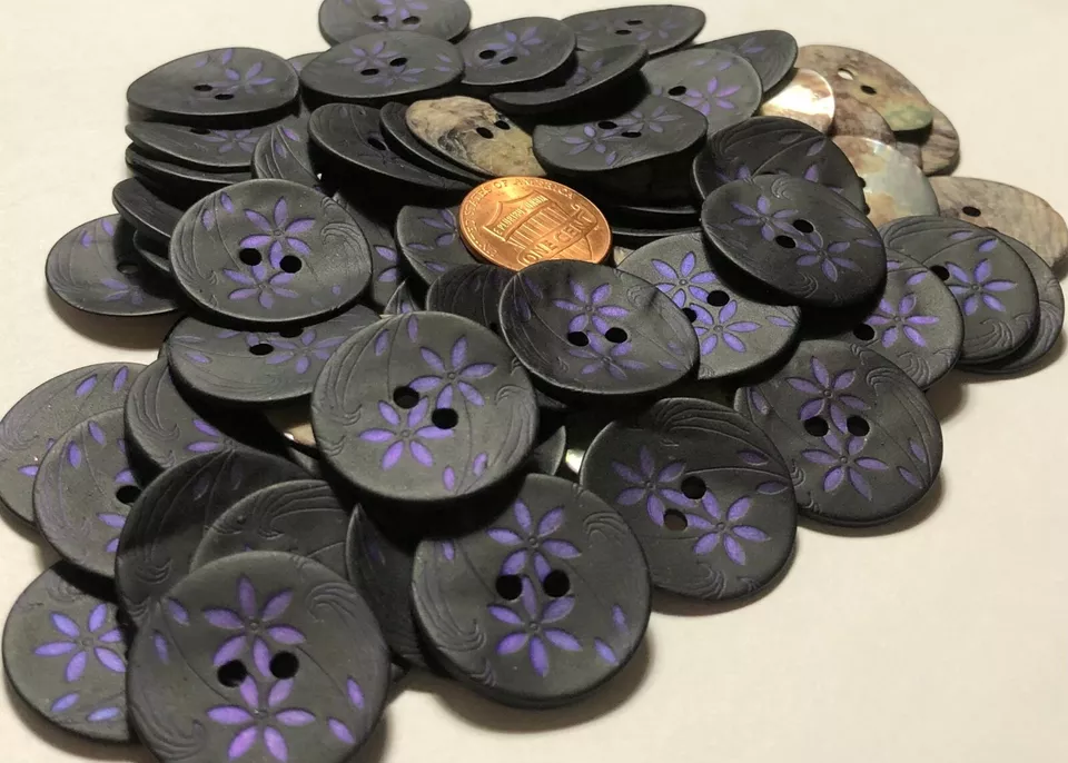 6 PCS ONLY! 6 Dyed Black & Purple Carved Floral Abalone Buttons 23mm 7/8" 11635 - Image 1 of 4