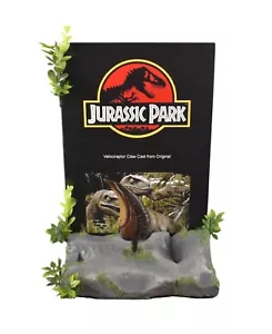 Jurassic Park (1993) Small Velociraptor Claw Prop 'Cast Directly from Original' - Picture 1 of 4