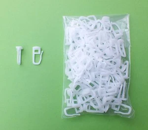 100 Universal Gardinen Gleiter mit Faltenleghaken für fast alle Vorhangschienen  - Bild 1 von 4