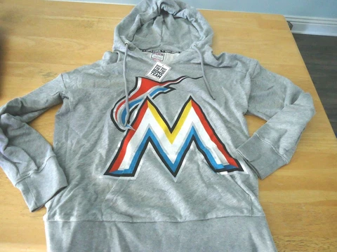 VICTORIA'S SECRET PINK MLB MIAMI MARLINS BASEBALL IM A GREAT CATCH hoodie in bag Cover