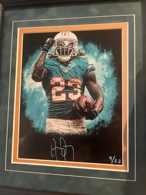 Фотография дельфинов в рамке с сертификатом подлинности No23 Ронни Браун с автографом ограниченный выпуск - Изображение 1 из 2