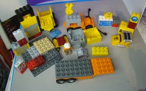Lote de 40 bloques Lego Duplo con remolque semirremolque remolque plano lengüeta trasera - Imagen 1 de 18