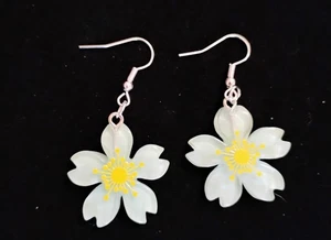 Pendientes de flores verde claro - Imagen 1 de 2