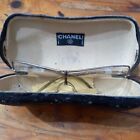 Alt & abgenutzt Chanel Brillen Etui hardcase  schwarz mit Gucci Brille Metall