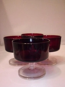 4 Vintage französische Luminarc Rubin & farblose Glas Sherbets/Desserts mit Fuß - Bild 1 von 2