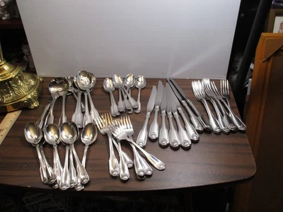 Oneida Royal Classic Shell Stainless Flatware Service 8 + Hostess Set -48 Pieces - Image 1 of 4