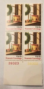 US Briefmarken, Scott #1843 15c 1980 Weihnachten: Kranz/Spielzeug 4er Block ss/vz postfrisch - Bild 1 von 2