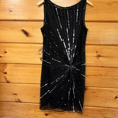 Vestido de cóctel de noche sin mangas con cuentas y lentejuelas Pisarro Nights talla 10 Foto 1 de 4