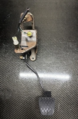 Оригинальная педаль сцепления в сборе механическая коробка передач 4 двери седан 01–05 Honda Civic - Изображение 1 из 4