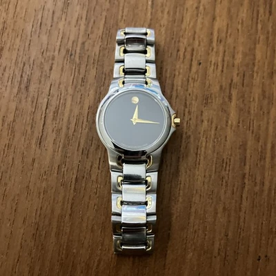 Reloj Movado Museum oro y plata dos tonos 28 mm esfera negra 81-A1-1851 Foto 1 de 4