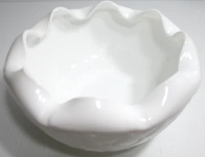 Vintage Indiana White Milk Glass Bowl Dish Planter Duette Diamond Quilted 8" D - Picture 1 of 6