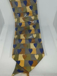 Cravatta Valentino vintage tie necktie  Italy 100% silk  HEART GREEN VINTAGE - Picture 1 of 3
