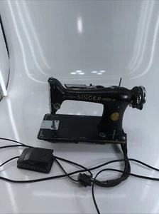 Vintage 1930 Singer Model 101 Sewing Machine As is- Works - Picture 1 of 13