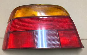 BMW TAIL LIGHT e39 528,540 95-00 left tail light 63218363559 - Bild 1 von 3