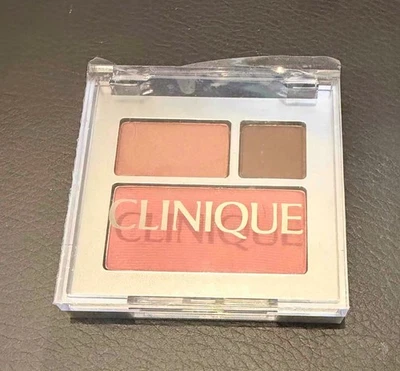 Clinique All About Shadow Duo E0 Chocolate Bark /01 New Clover /16 Day into date - Image 1 of 2