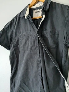 Men's Vans Short Sleeve Button Up Shirt Black Size Small - Picture 1 of 4