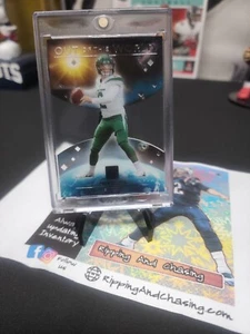 Zach Wilson 🔥 2021 Clearly Donruss Out Of This World Rookie RC NY Jets #OW-ZW - Bild 1 von 3