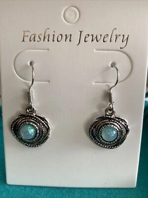 Pendientes colgantes de gancho de joyería de moda de ópalo de fuego simulado redondos de plata oxidada Foto 1 de 2