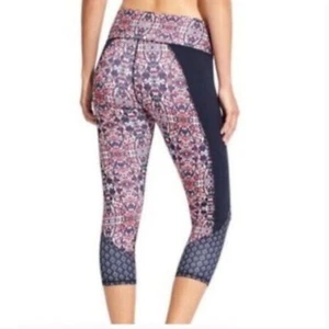 Athleta Indigo Shores Chaturanga Capri High Rise in Coral Quest - Picture 1 of 6