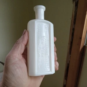 EMPRESS JOSEPHINE TOILET CO DAYTON 1887 DATED MILKGLASS FACE MEDICINE BOTTLE - Picture 1 of 10