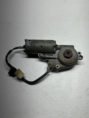 BMW E28 528e 528I 533I 535I E30  733I Sunroof Motor Opener OEM #86215 BY1-1 - Image 1 of 4
