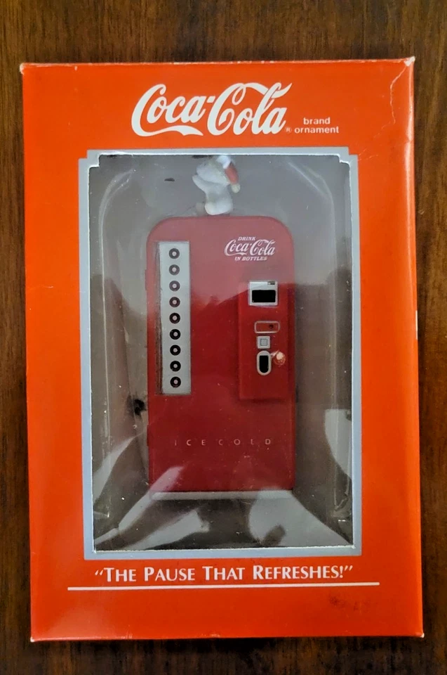 Coca-Cola "The Pause That Refreshes!" Enesco Ornament. New in Box! - Image 1 of 1