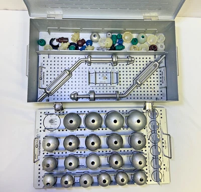 Juego de instrumentos y prueba sistema bipolar Stryker Howmedica Centrax con extras y estuche Foto 1 de 4