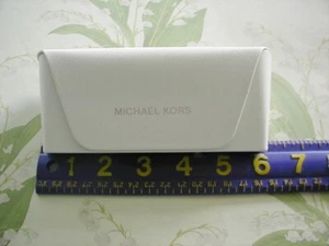 Michael Kors Glasses Hard Case Wiping Cloth White Snap Close New Gray Interior - Picture 1 of 8