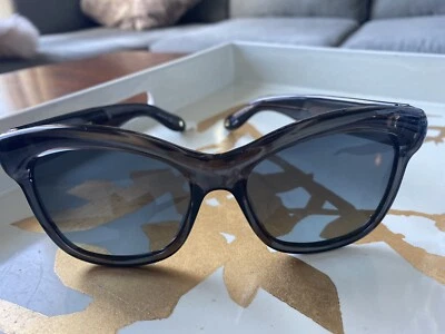 givenchy sunglasses - Image 1 of 3