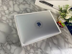apple macbook pro intel iris plus graphics 640 price