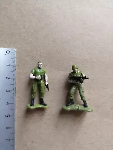 2 SOLDAT MAJORETTE MINIATURGELENKE +- 30MM M225 - Bild 1 von 1