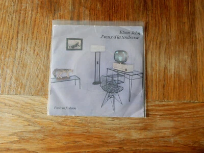 45 tours 7" - Elton John - J'veux d'la tendresse - Photo 1/2