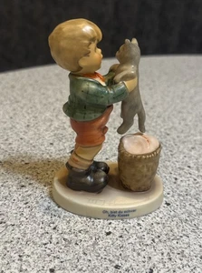 Goebel Hummel "KITTY KISSES" First Issue Figurine 2002  4.5" RARE Boy W/Cat ￼ - Picture 1 of 11