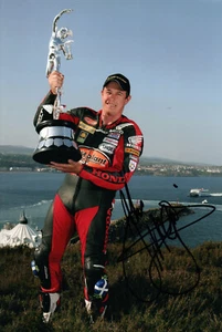 John McGuinness handsigniert 12X8" Foto TT Isle of Man Autogramm AN - Bild 1 von 1