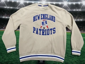 New England Patriots Sweatshirt Mens XL Crewneck Retro Logo NFL Preowned - Picture 1 of 11