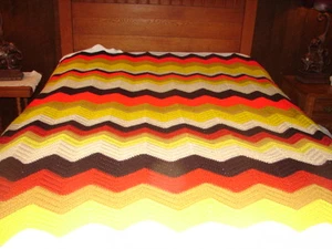 Hecho a mano ganchillo artesanal Zig Zag Chevon colores brillantes tiro afgano - Imagen 1 de 4