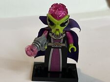 Lego Collectible Minifigures Series 8 Alien Villainess col08-16 CMF 8833 Minifig